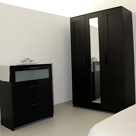 #garibaldi 05 - Old Town Apartment
